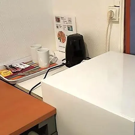 فيريا فندق *